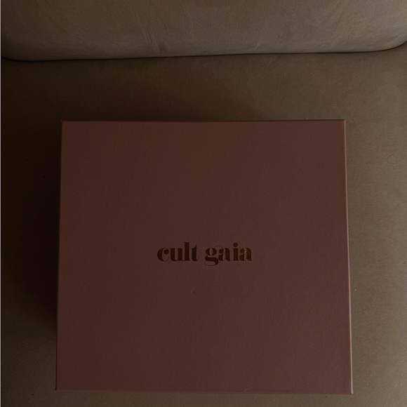 Elegant Tan Platform Sandals - Picture 3 of 3